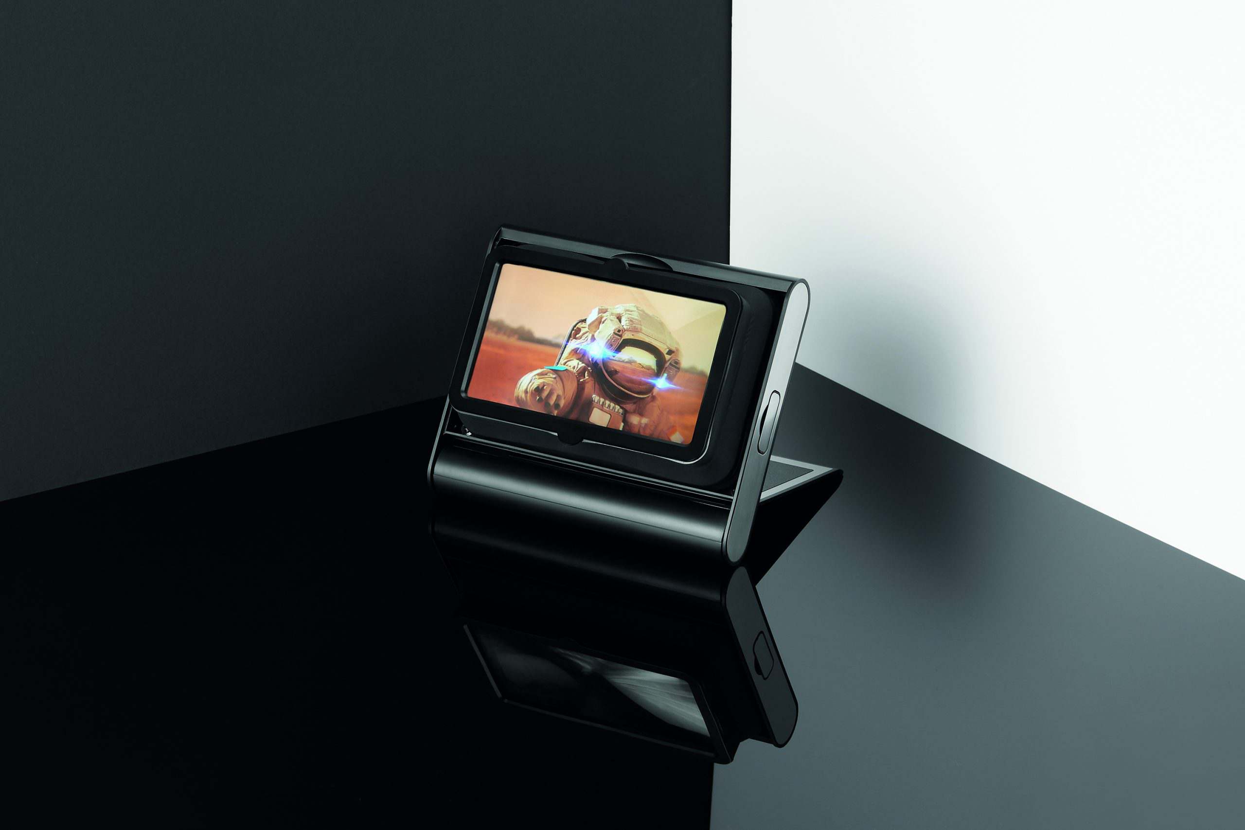 Projector Smart Phone Viewer Film Luckies of London