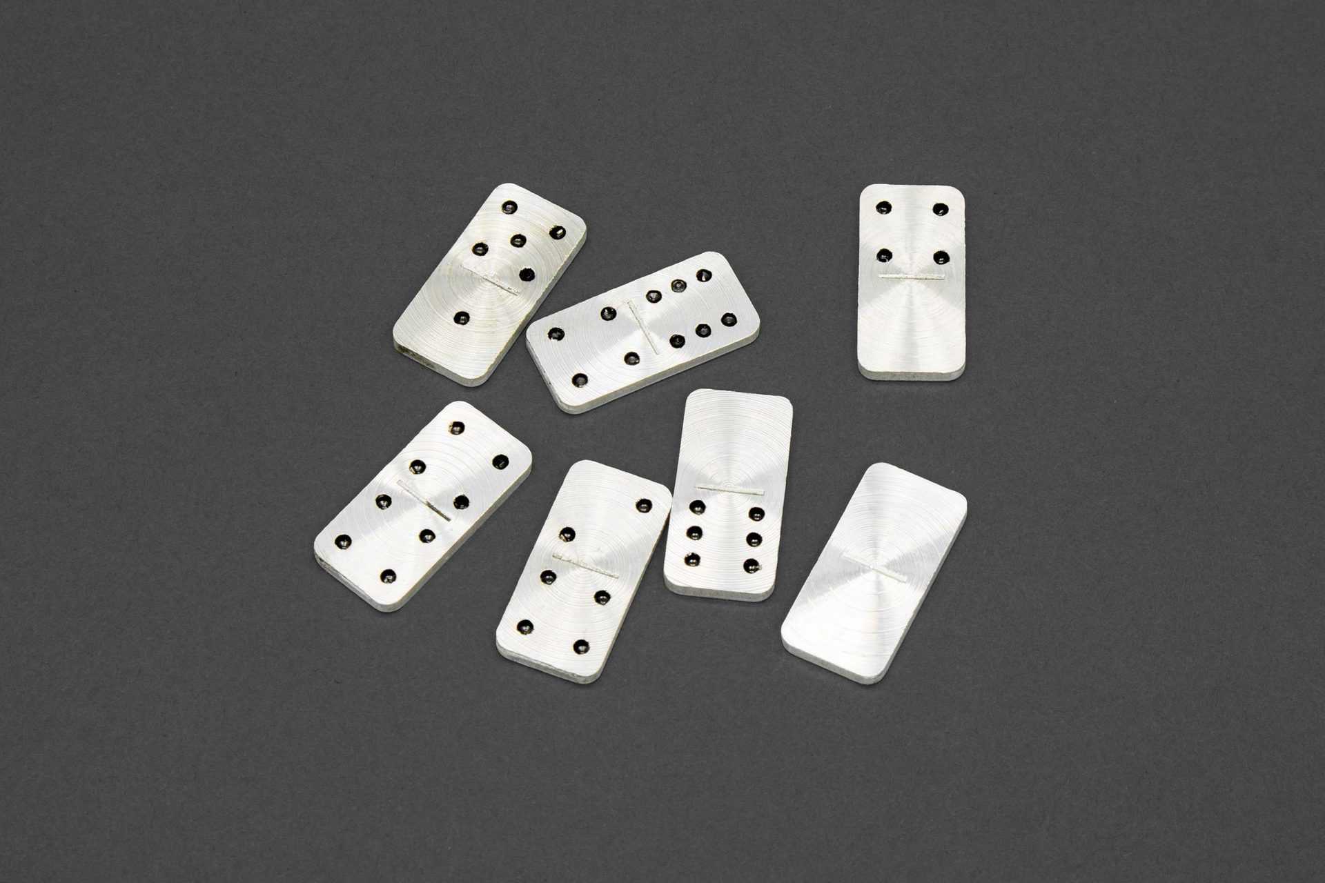Domino Mini Travel Set Iron Glory Play ON