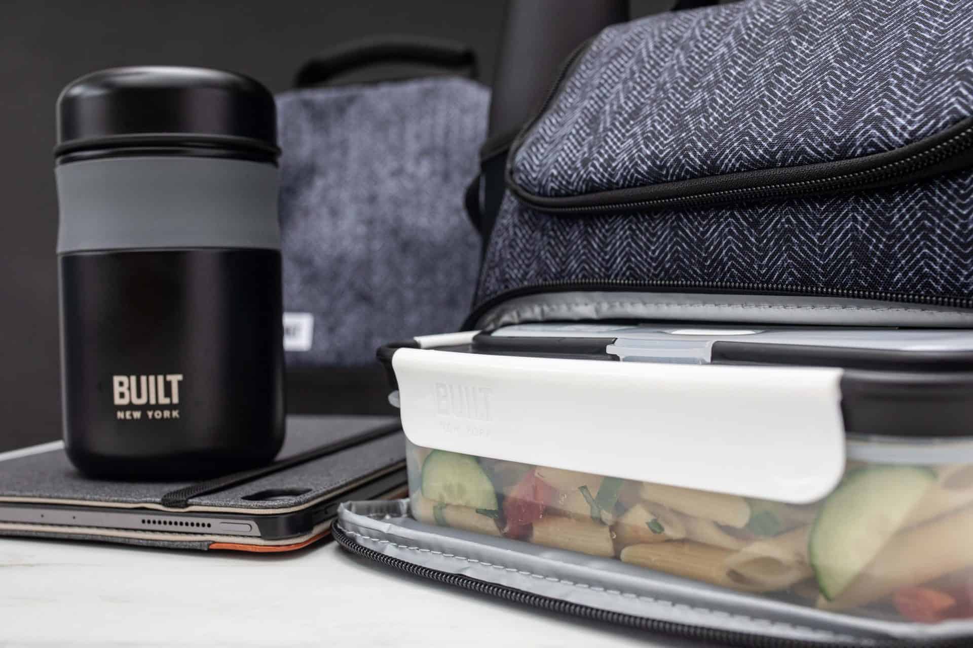 Lunch Box Food to Go Cutlery Built Design