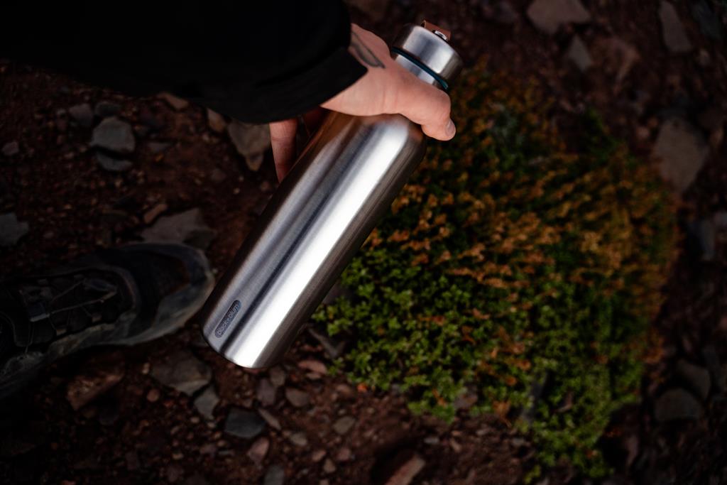 Black + Blum Insulated Water Bottle Large - Image 15