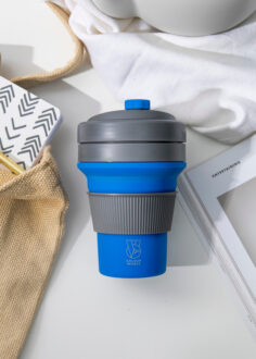 Colourworks Silicone Collapsible Travel Mug 350ml.