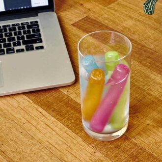 Kikkerland Reusable Ice Sticks Set - 8pcs.