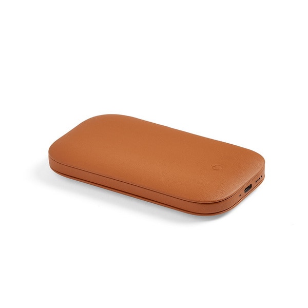 Lexon_Design_Softpower_Wireless_Power_Bank_QI-Camel