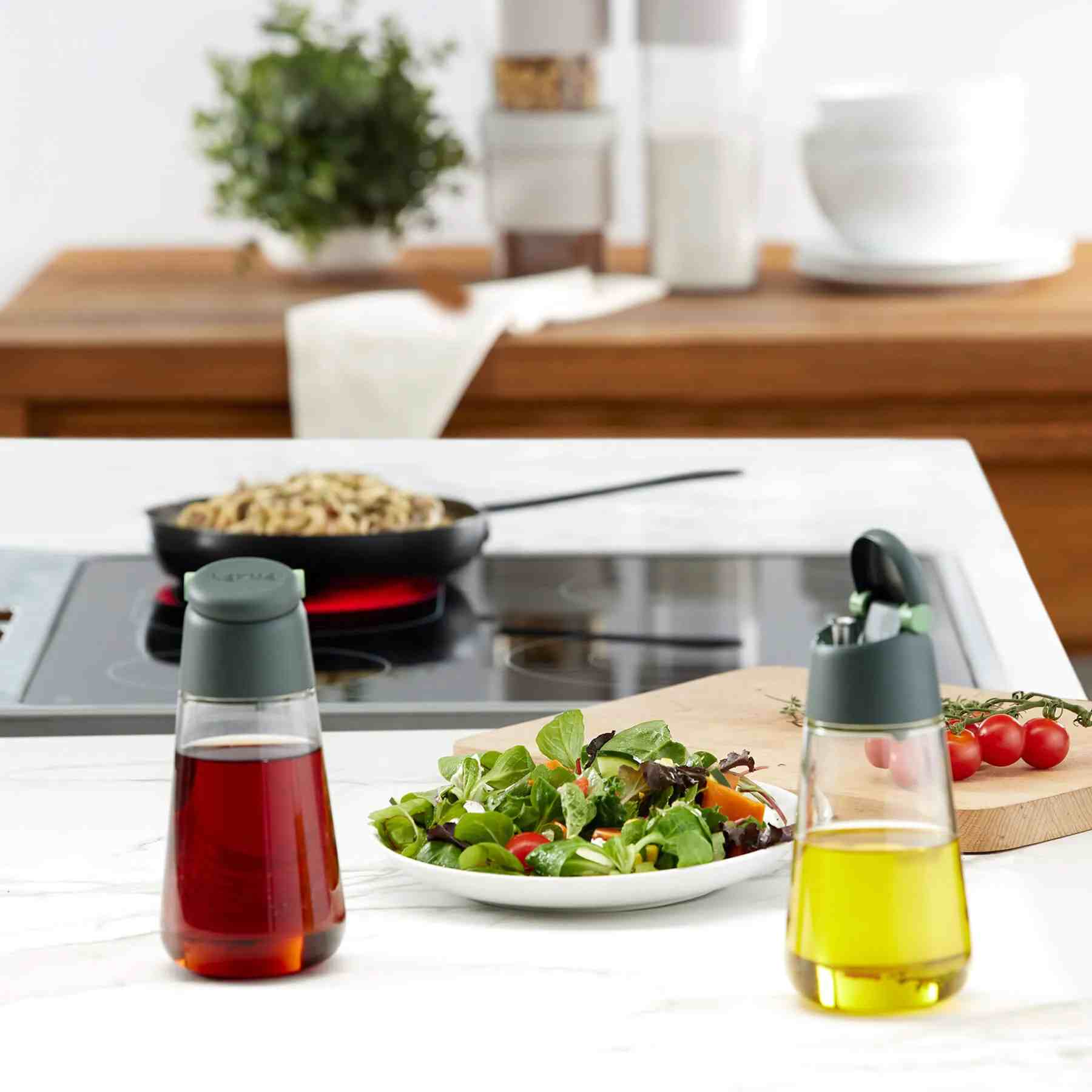 Lékué_Oil_&_Vinegar_Cruet_Dispensers_400ml._Set_of_2pcs.