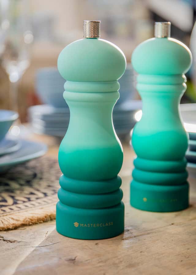 MasterClass_Salt_or_Pepper_Mill_17cm-Ombré_Green