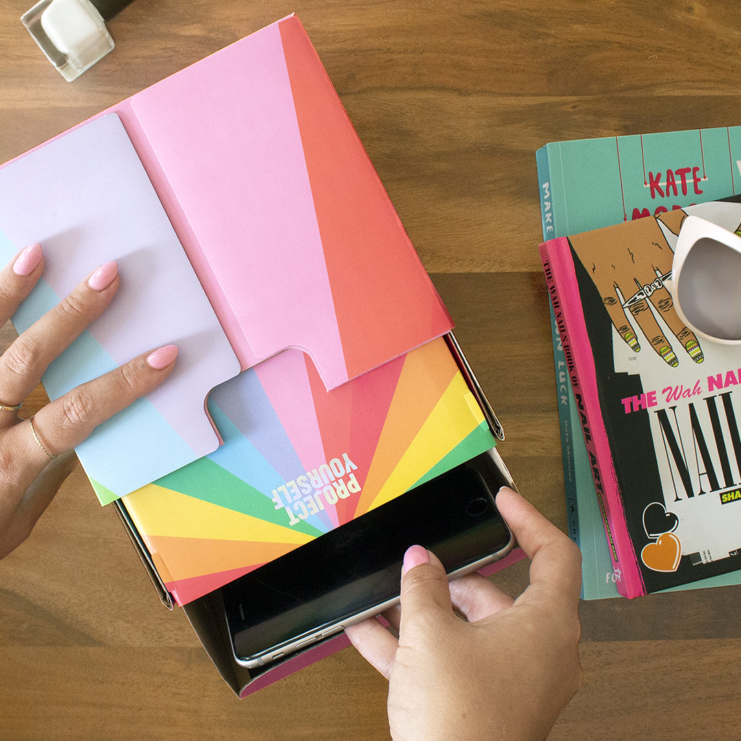 Luckies Project Yourself Phone Projector - Rainbow - Image 3
