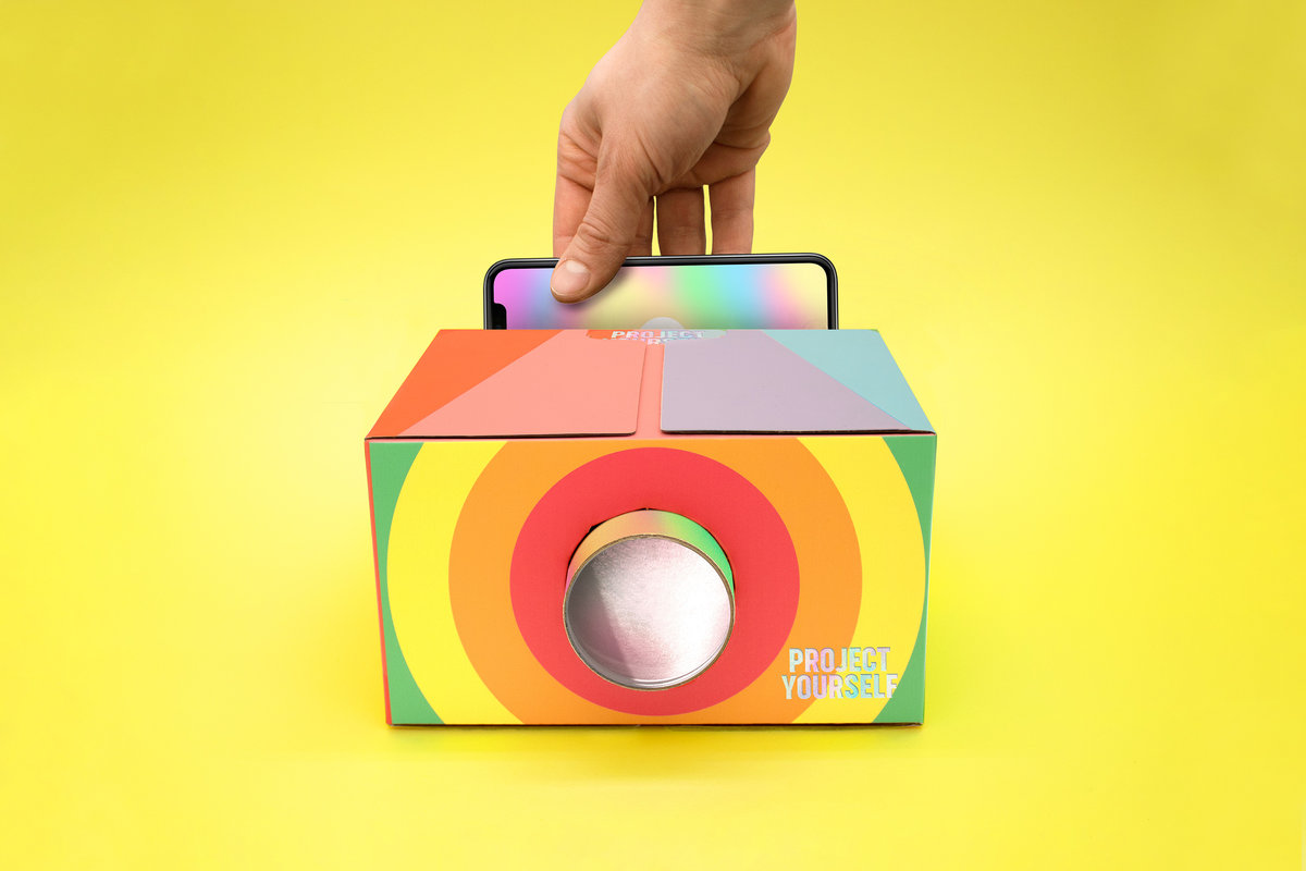 Luckies Project Yourself Phone Projector - Rainbow - Image 5