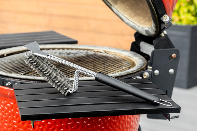 97035_3_MasterClass_BBQ_Bristle_Spiral_Grill_Brush
