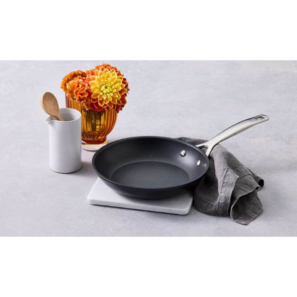 Le Creuset Toughened Non-Stick Shallow Frying Pan | 24cm - Image 5